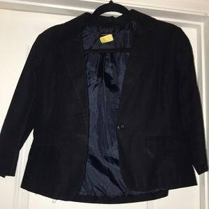 Cute 3/4 length black blazer